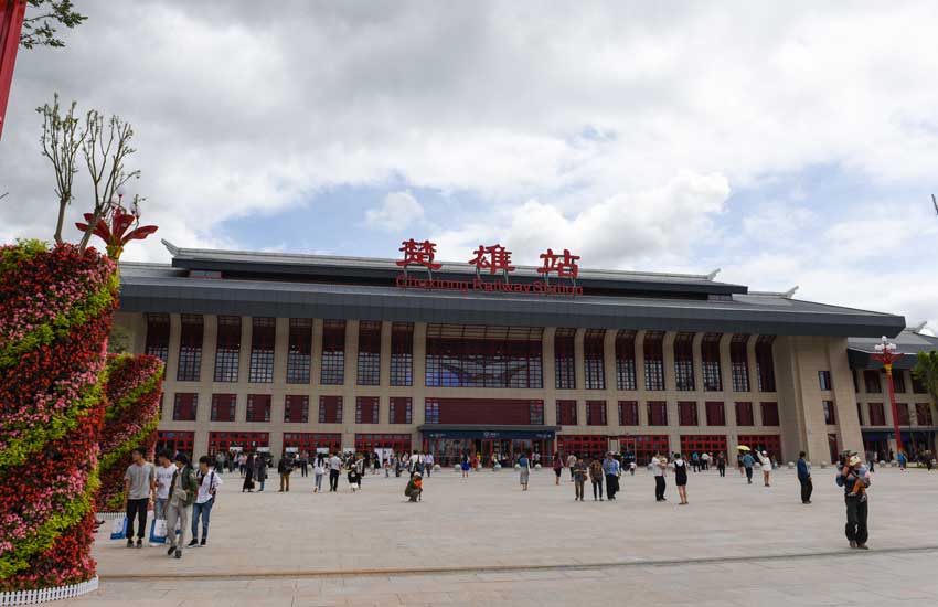 晋江市到楚雄州物流专线，天天发车